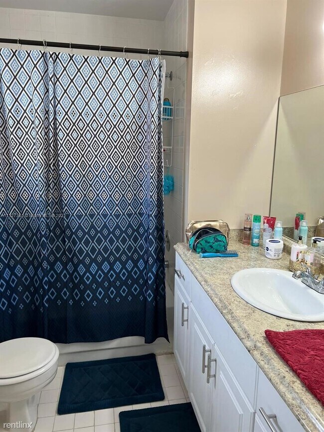 Building Photo - 3 br, 2 bath Condo - 7818 W 34th Ln