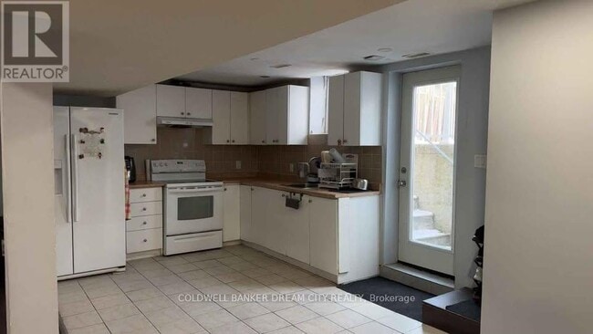 Building Photo - 24 Tangleridge Blvd