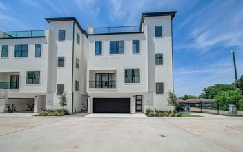 Building Photo - 8702 Ojeman Villas Dr