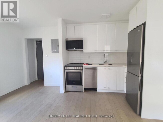 Photo du bâtiment - 521 Browns Line