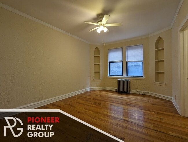 Building Photo - 4829 N Damen Ave