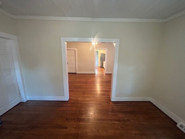 Foto del edificio - 1506 Charlton St