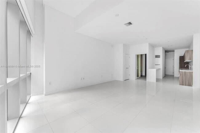 Foto del edificio - 851 NE 1st Ave