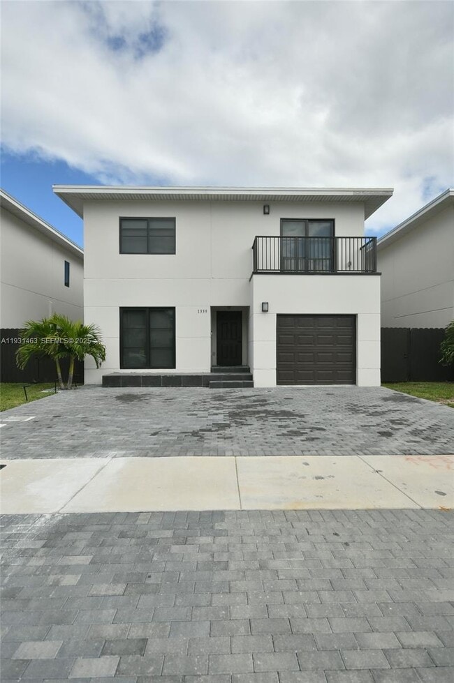 Foto del edificio - 1339 NW 2nd Ln