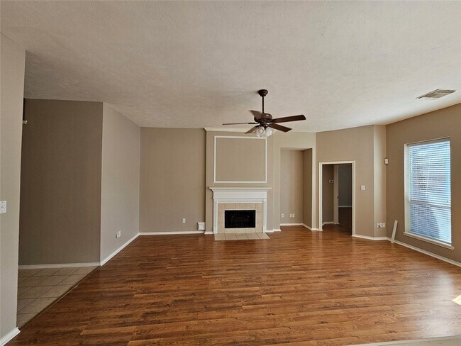 Foto del edificio - 4434 Grove Park Dr