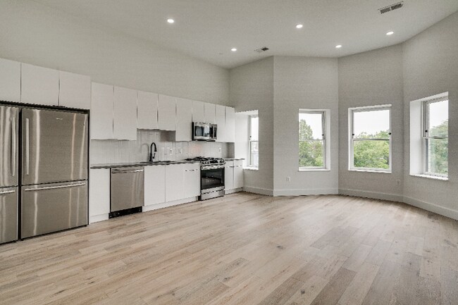 Foto del edificio - 3232 13th St NW