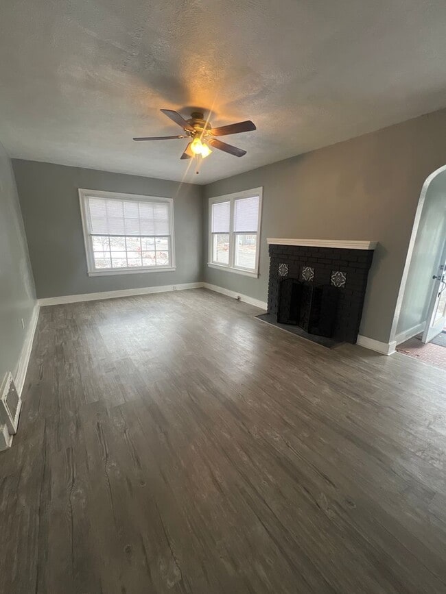 Foto del edificio - Spacious 3 bedroom 2 bath!