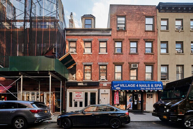 Foto del edificio - 266 Bleecker St