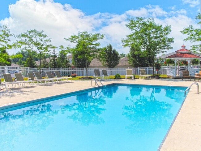 Building Photo - Albany Commons