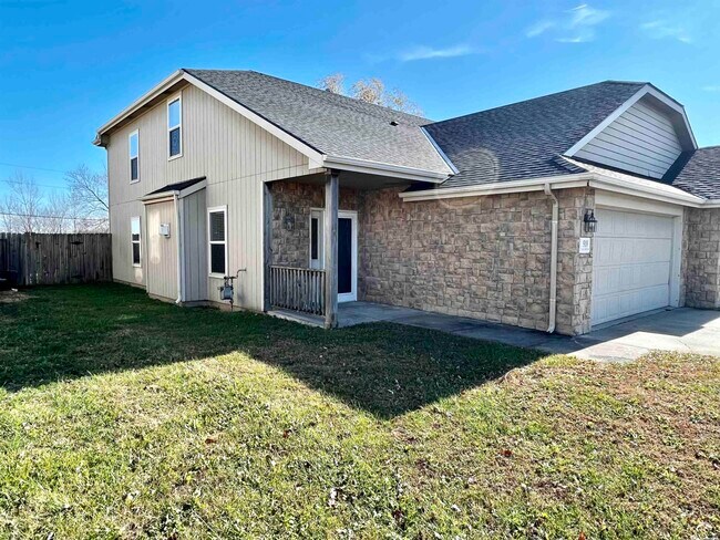 Building Photo - 918 Eagle Ridge Dr