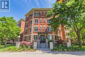 Building Photo - 460 Wellington St