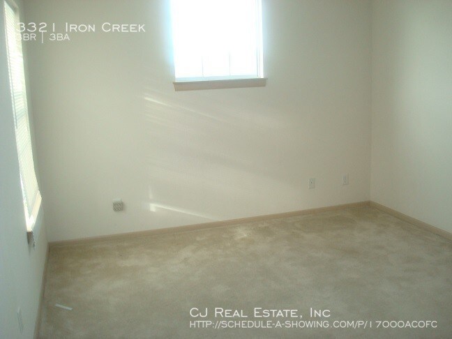 Building Photo - 3321 SW Iron Creek Dr