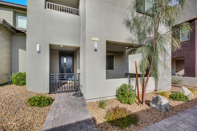 Foto del edificio - Amazing Summerlin Townhome