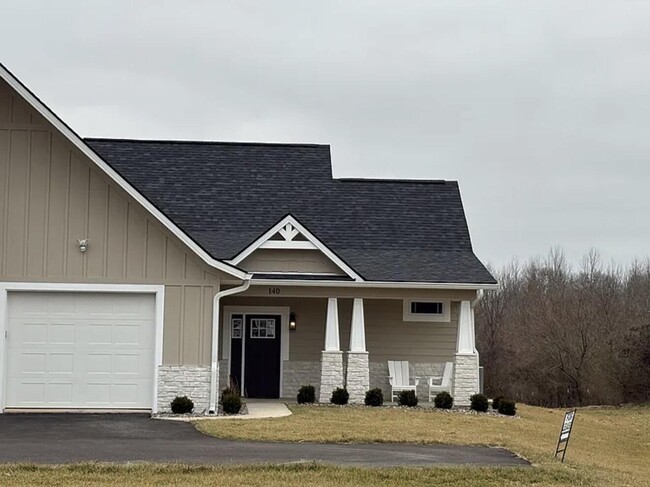 Building Photo - 140 Birch Crk Ln