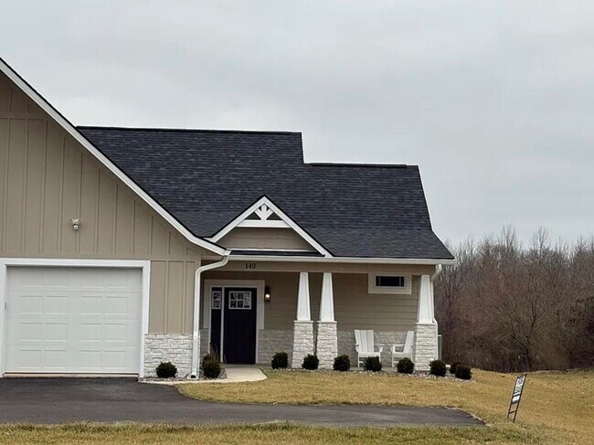 Foto del edificio - 140 Birch Crk Ln