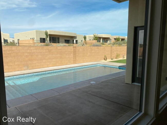 Foto del edificio - 4 br, 3 bath House - 5381 N Hidden Pinyon Dr