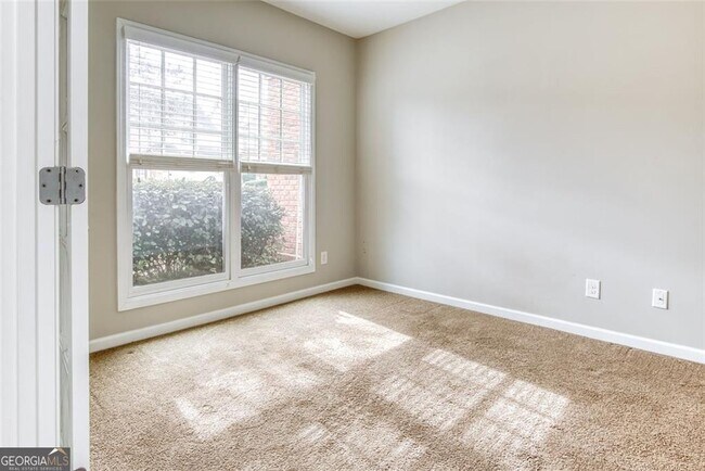 Building Photo - 325 Brynfield Pkwy
