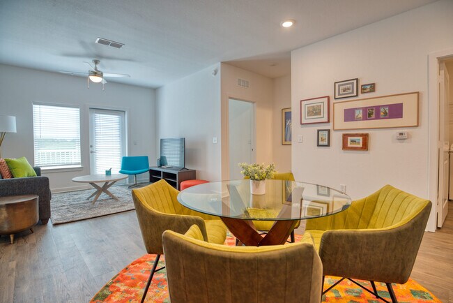 Foto del edificio - 2548 SW 13th St