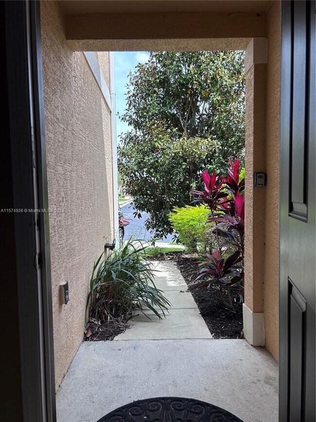 Building Photo - 1448 Chelsea Dr