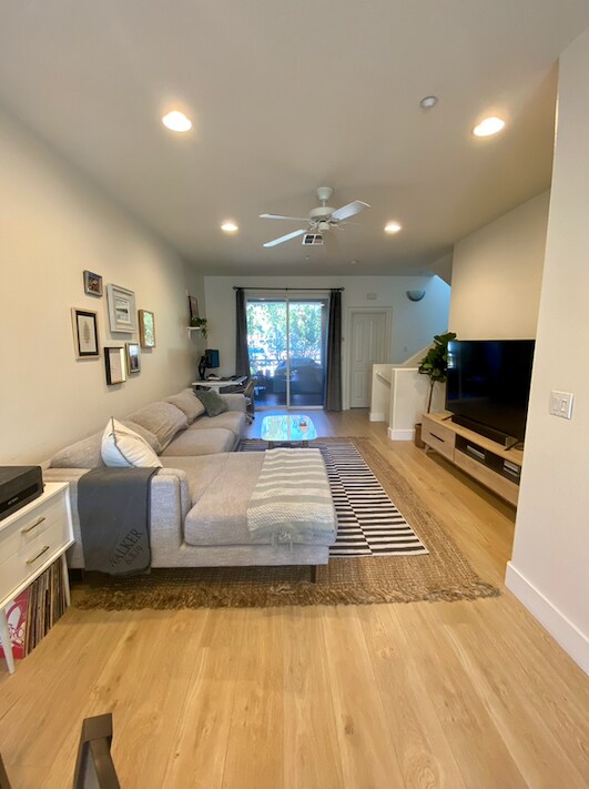 Foto del edificio - 1363 Abbey Ln