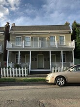 Building Photo - 2306 Parkwood Ave