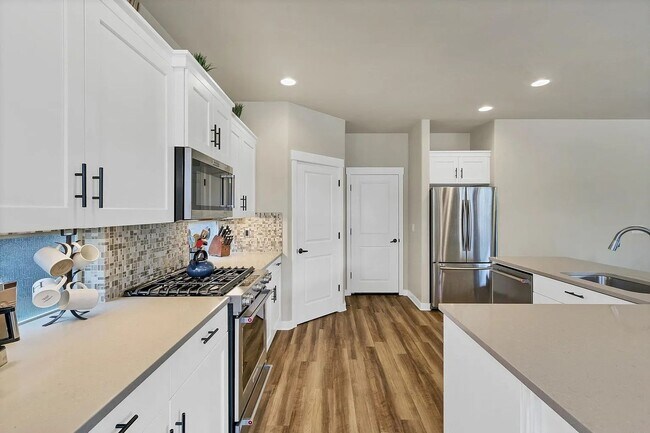 Foto del edificio - Stunning home with awesome amenities in Th...