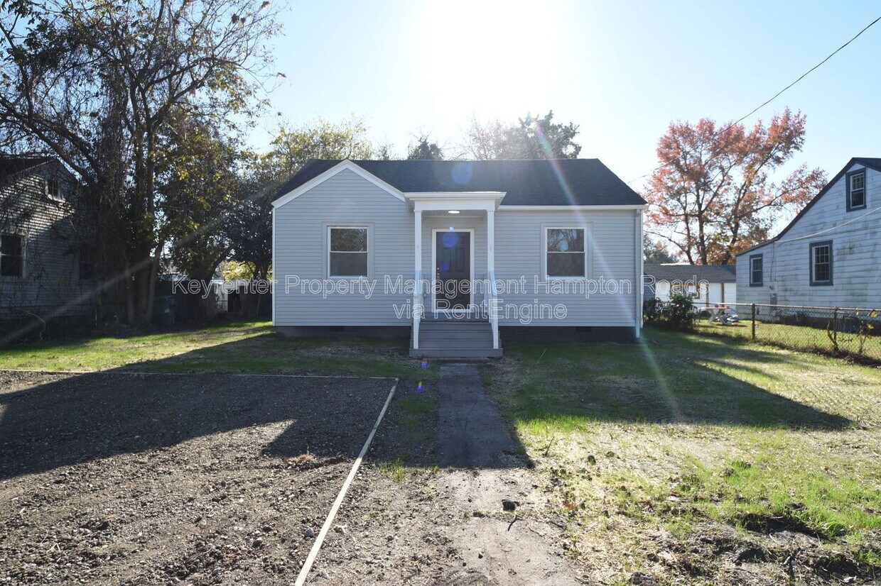 Primary Photo - 18 E Gilbert St