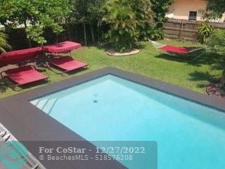 Primary Photo - 410 E Country Club Cir