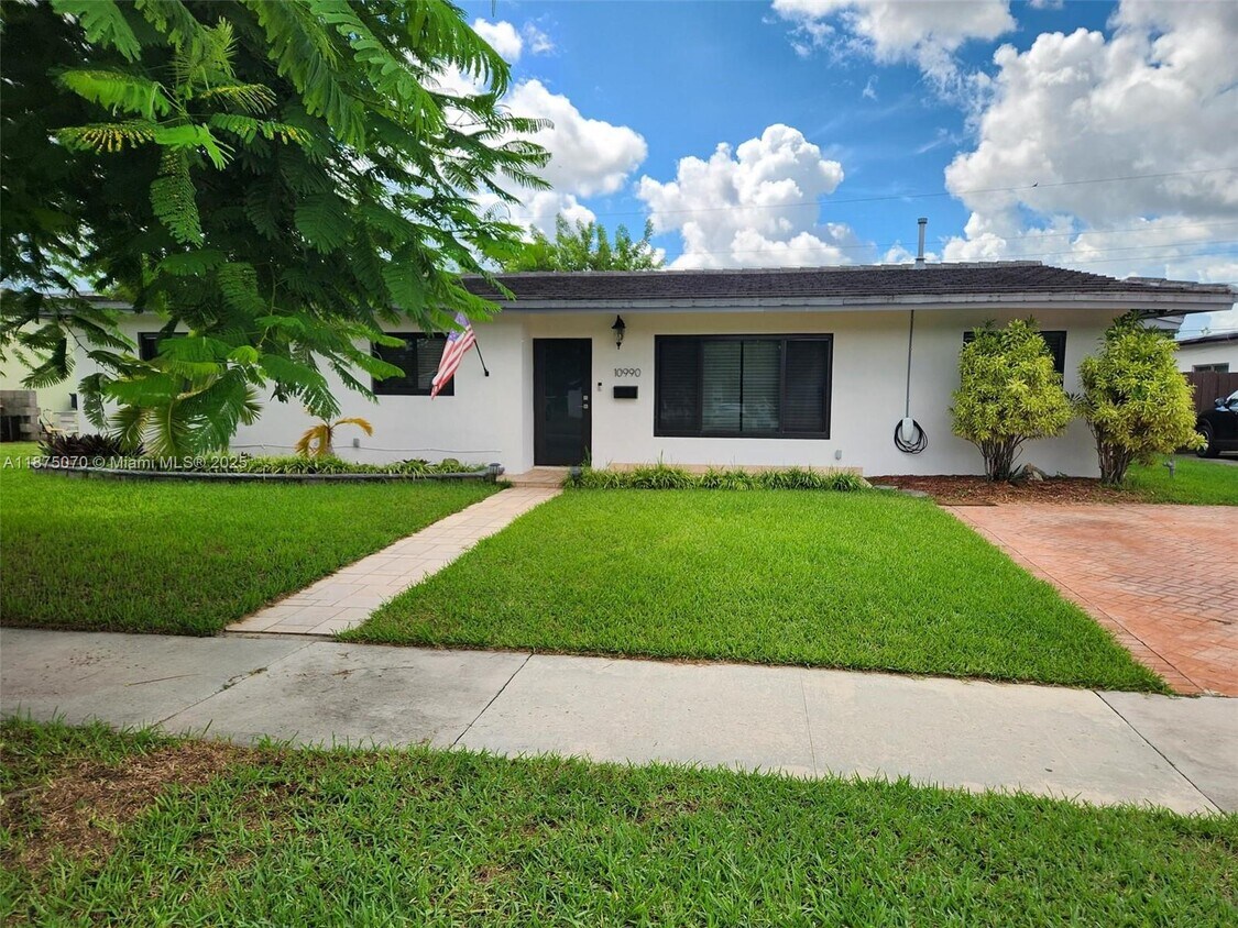 Foto principal - 10990 SW 57th St