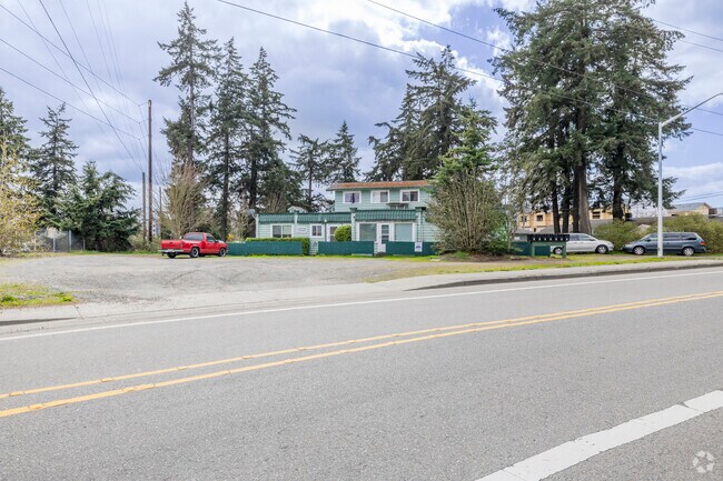 Building Photo - Lakeview Apartments