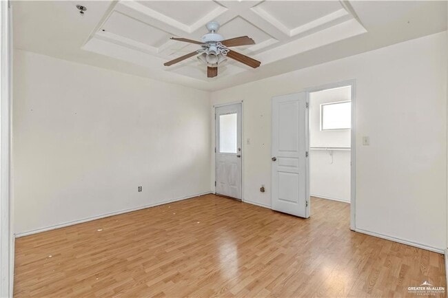 Building Photo - 1303 W Fig Ave
