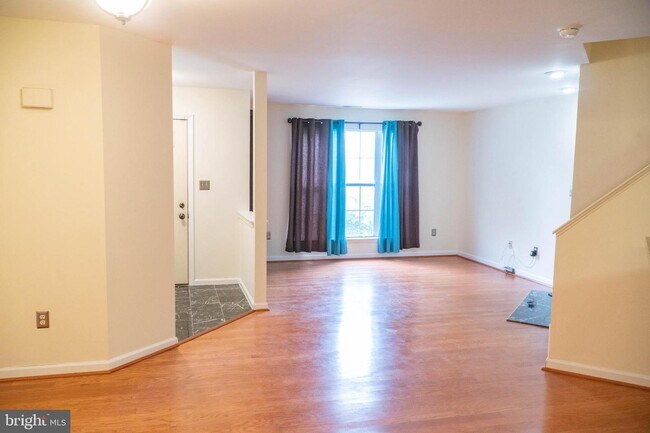 Building Photo - 4104 Hunters Hill Cir