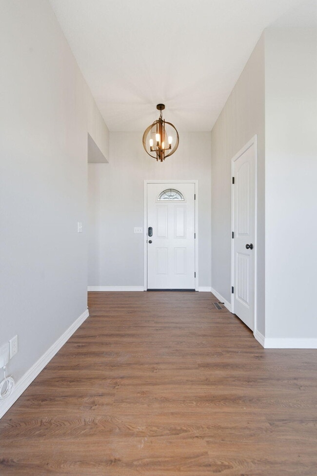 Building Photo - 205 E Lapis St