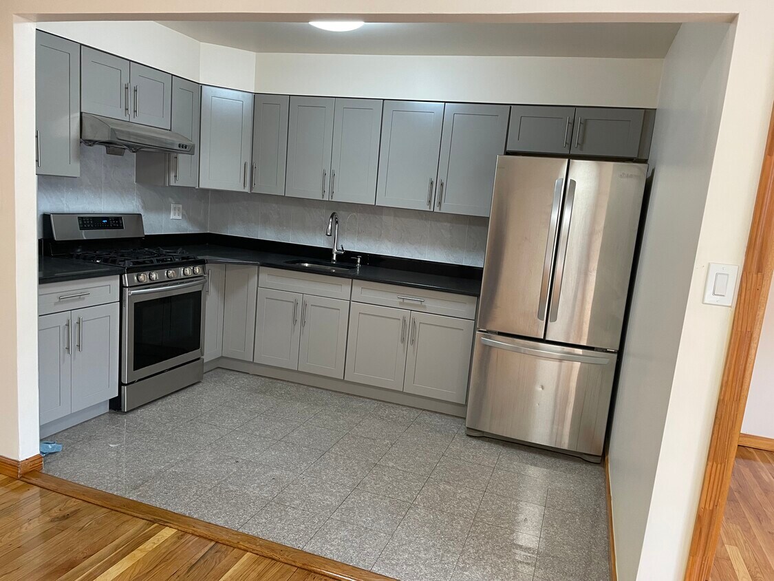 Foto principal - 8906 70th Rd