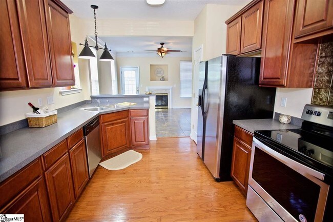 Building Photo - 221 Nimbus Ct