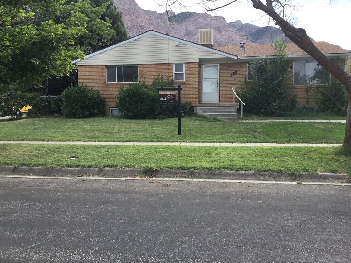 Primary Photo - 128 Fowler Avenue