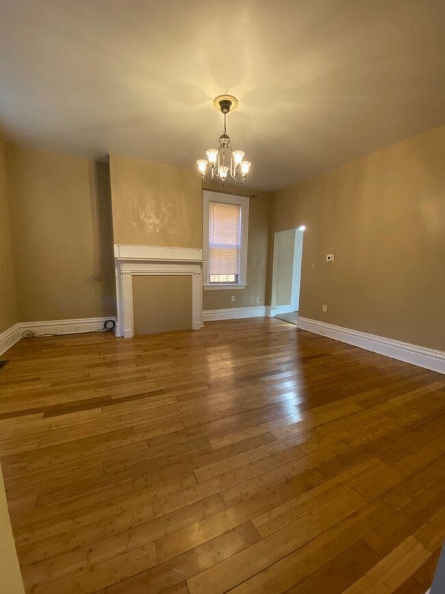 Building Photo - 3 Bedroom Arlington / Southside Slopes Tow...
