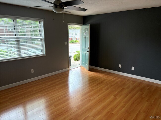 Foto del edificio - 1520 E Swan Cir