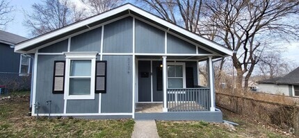 Building Photo - 8724 E Roberts St