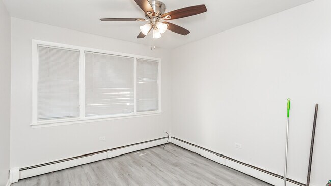 Foto del edificio - 5940 S Kilbourn Ave