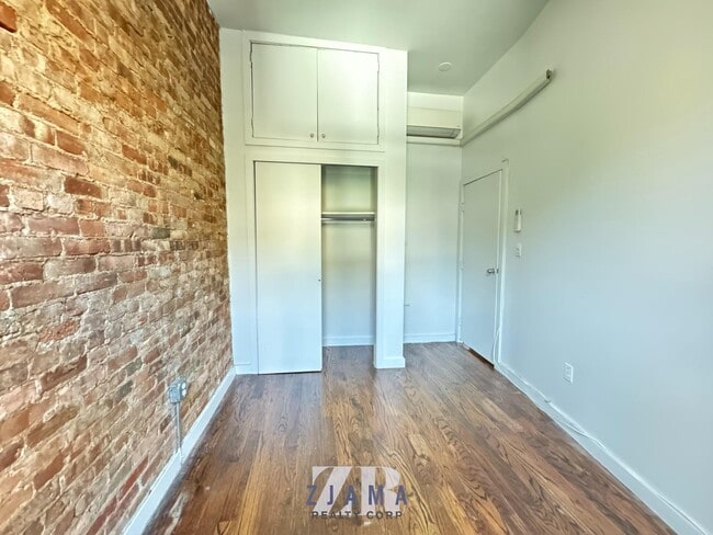 Building Photo - 308 Tompkins Ave