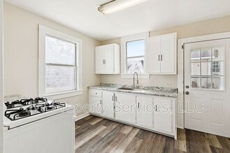 Building Photo - 4200-4202 5th St