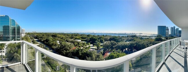 Foto del edificio - 4250 Biscayne Blvd