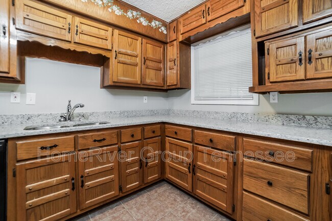 Foto del edificio - 2775 Ashbriar Dr
