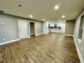 Building Photo - 10210 Ashville Dr