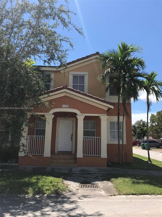 Foto del edificio - 10848 SW 243rd St