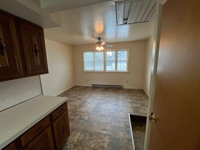 Foto del edificio - 327 N Hanover St