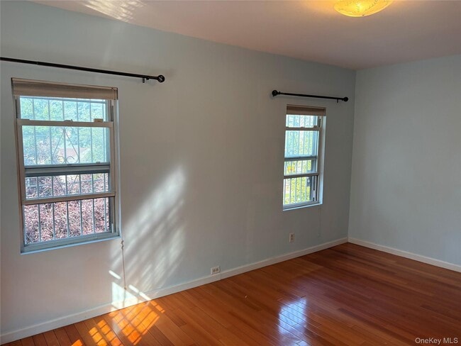 Building Photo - 51-15 Bowne St