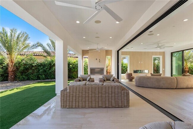 Foto del edificio - 20448 Liverpool Way