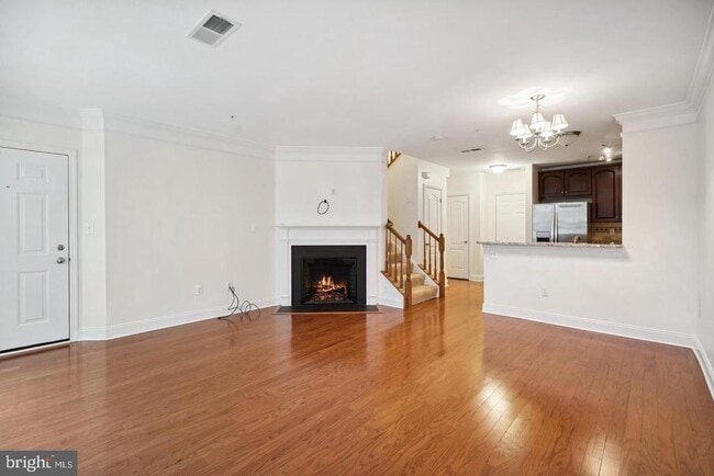 Building Photo - 22936 Spicebush Dr